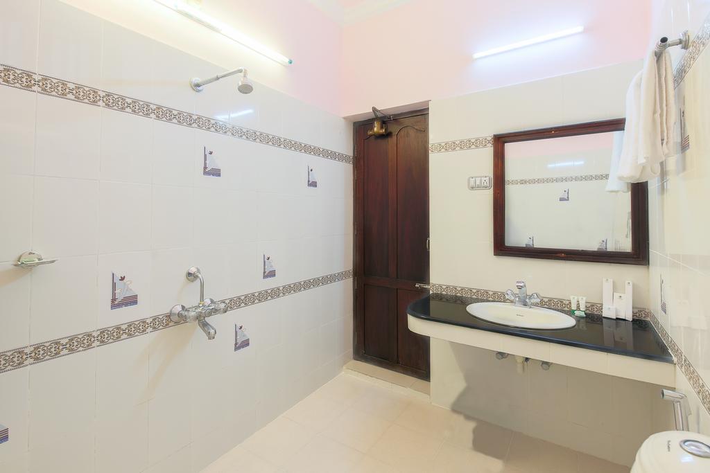 Hotel Treebo Moonlight Thiruvananthapuram Exterior foto